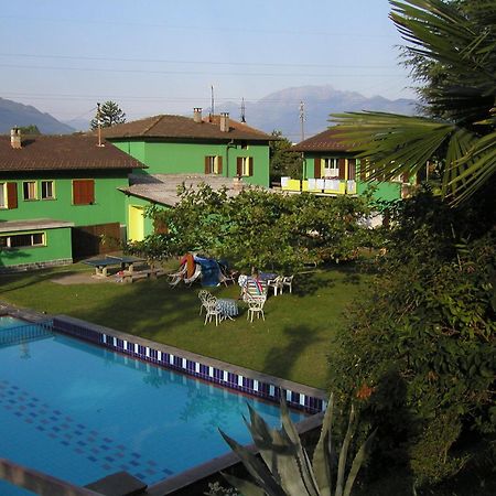 Bamboohouse Motel Riazzino Bagian luar foto