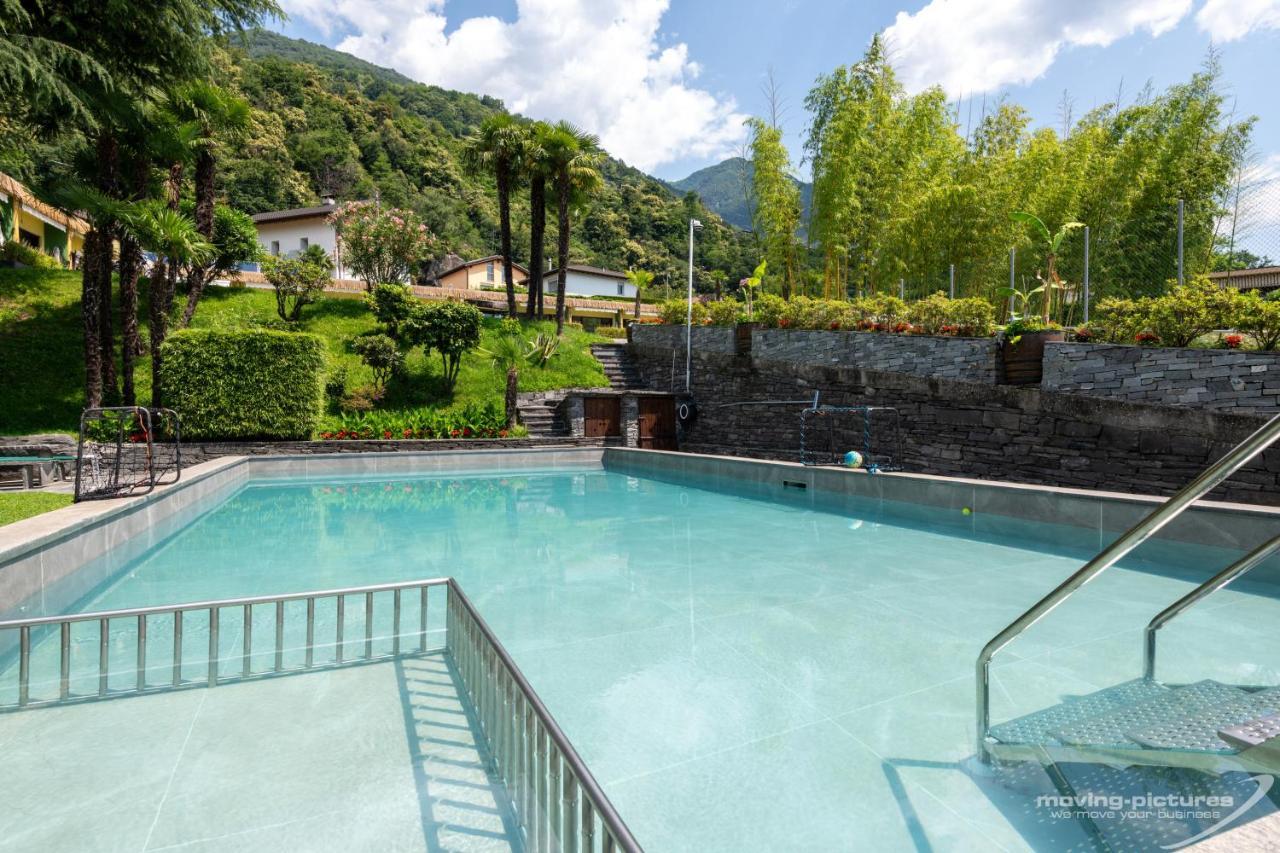 Bamboohouse Motel Riazzino Bagian luar foto