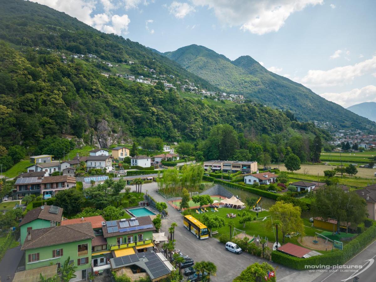 Bamboohouse Motel Riazzino Bagian luar foto