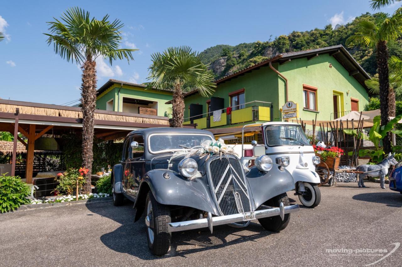 Bamboohouse Motel Riazzino Bagian luar foto